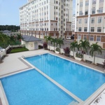 KK Holiday Suites Apartment